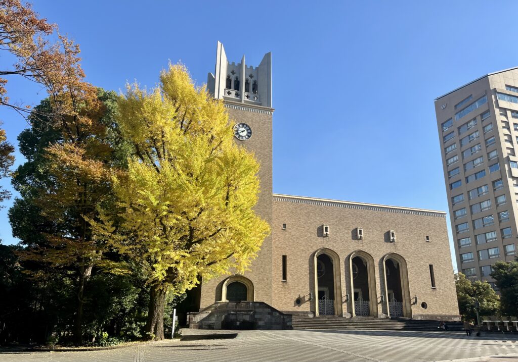 早稲田大学